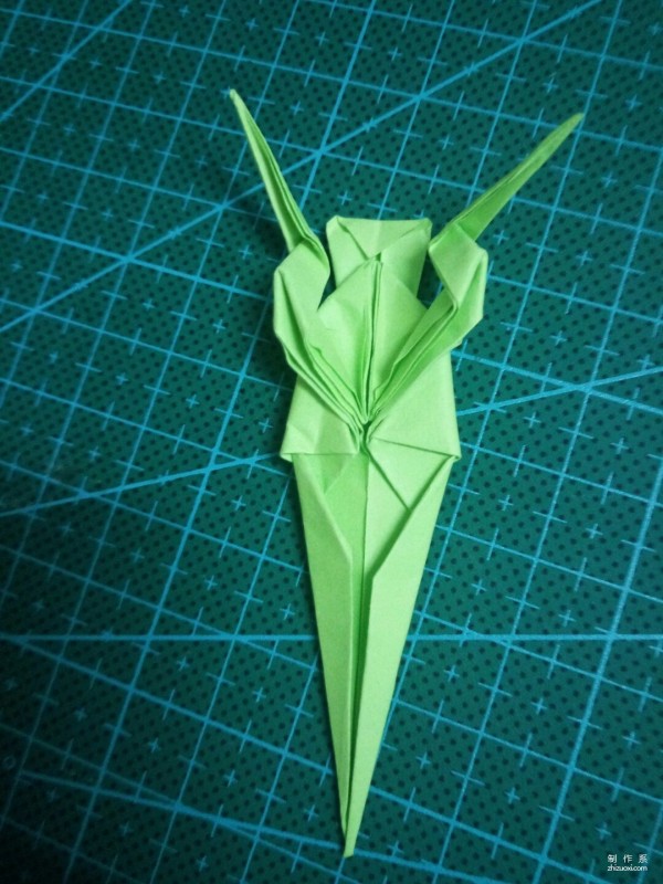 How to make origami of a super cute mantis