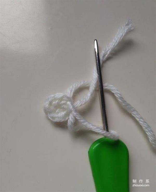 How to crochet piggy pendant