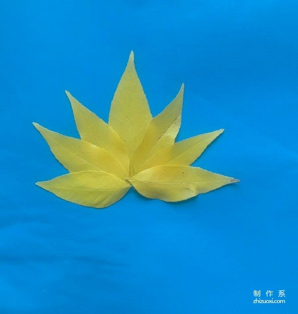 Beautiful and creative DIY handmade leaf stickers tutorial to make golden chrysanthemums