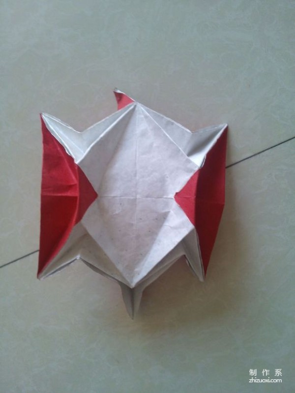 Real-life illustrated tutorial on how to make fox origami