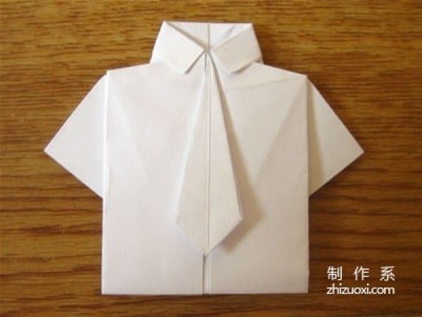 Detailed tutorial on how to make a small shirt using dollar origami