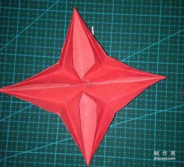 Illustrated tutorial on the origami method of folding paper into shining stars