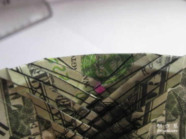 Detailed tutorial of dollar carp origami banknote real shot pictures