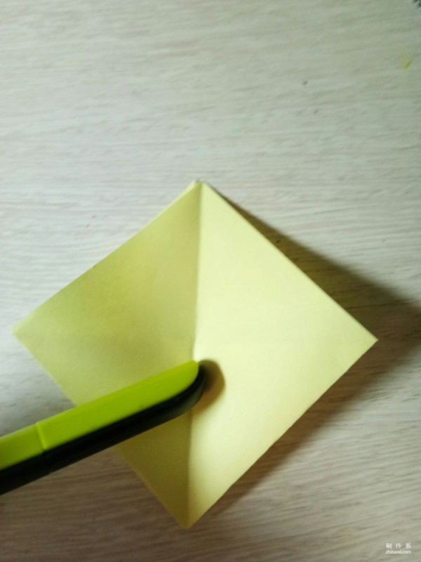 Interesting illustrated tutorial on Xianglu handmade origami method