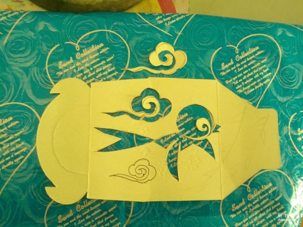 Bird handmade paper-cutting, an interesting way for children to make handmade paper-cutting