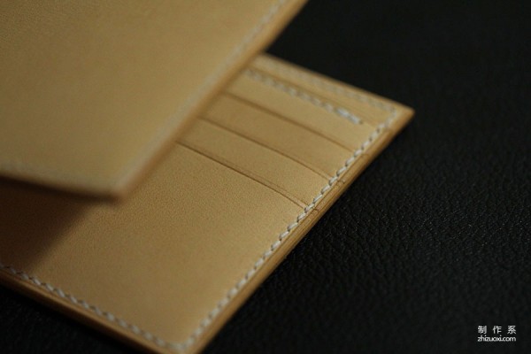 How to make an exquisite handmade leather wallet for him or her?