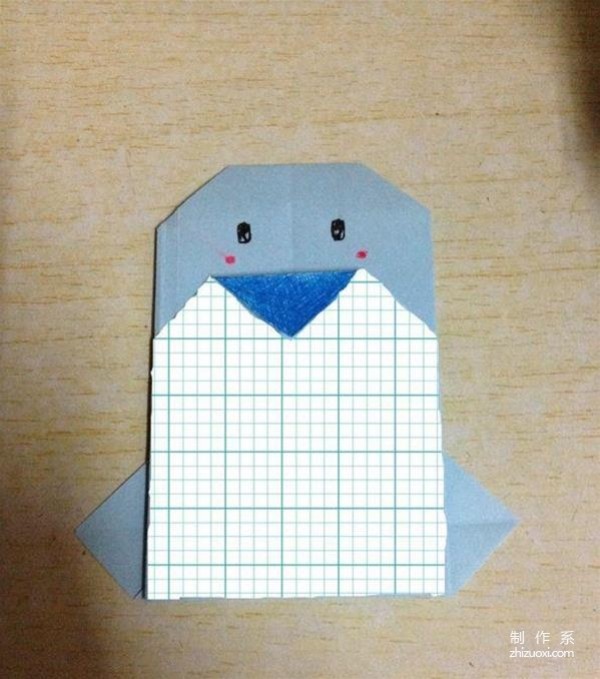 Interesting DIY simple handmade origami tutorial with illustrations of the little penguin method