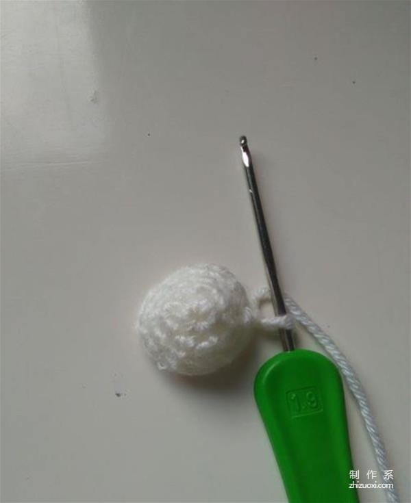 How to crochet piggy pendant