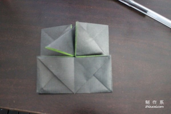 A very creative graphic tutorial on origami Nike logo