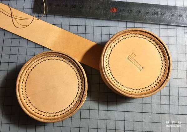 Tutorial on barrel-shaped leather goods and double-layer seaming