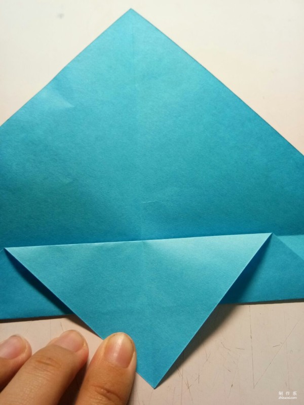 Origami goldfish, how to make a beautiful little fish by hand.