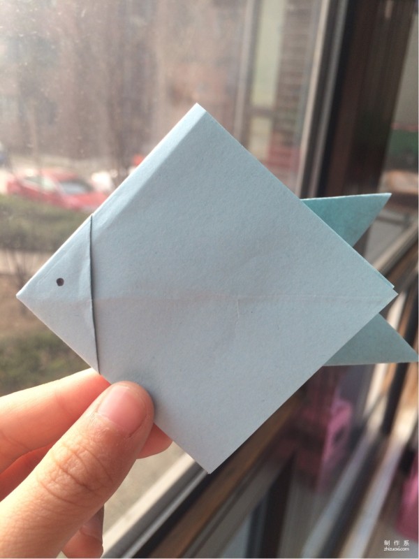 Very simple handmade origami method for making colored paper fish