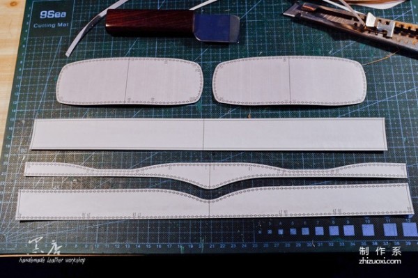 Koma sewing glasses case