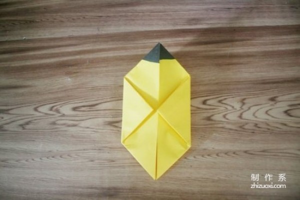 A picture-illustrated tutorial to teach you step-by-step origami Pikachu