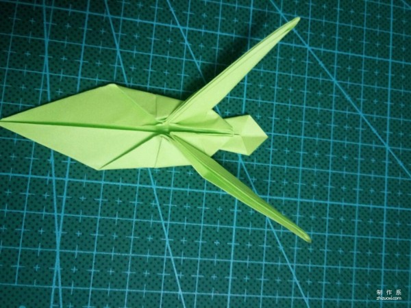 How to make origami of a super cute mantis