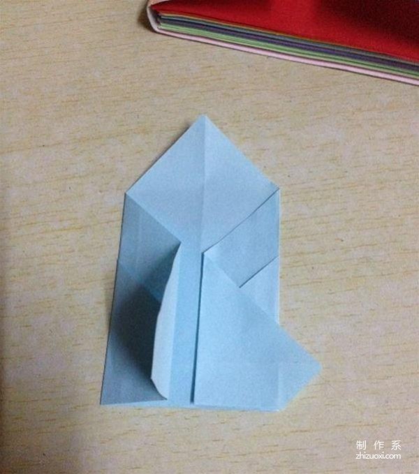 Interesting DIY simple handmade origami tutorial with illustrations of the little penguin method