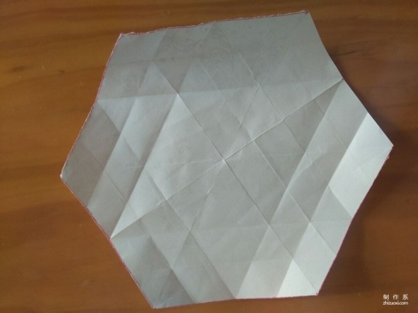 Simple and beautiful hand-made origami method of snowflake carton