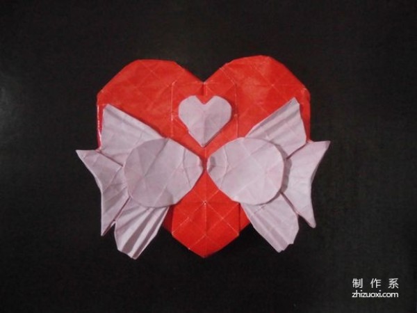 Teach you how to make a heart-shaped origami tutorial of a two-color kissing fish