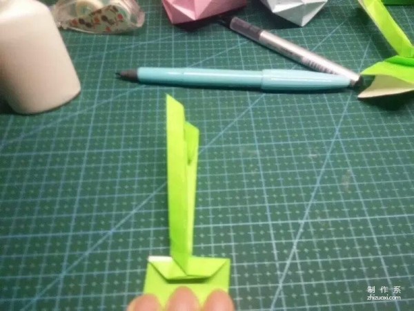 Origami sapling, a budding handmade origami making method