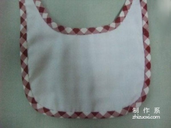 Detailed tutorial on the innovative double-sided bibs. Mothers who are handy may wish to take a look at how to make bibs.