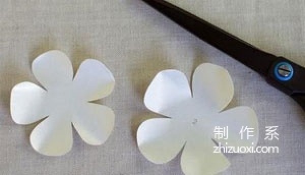 Creative tutorial for making paper gardenia handmade flowers