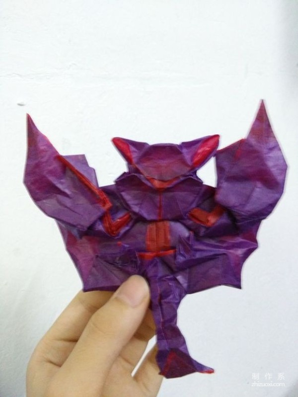 Origami DIY illustrated tutorial that teaches you how to fold the two-color Pokémon Scorpion King