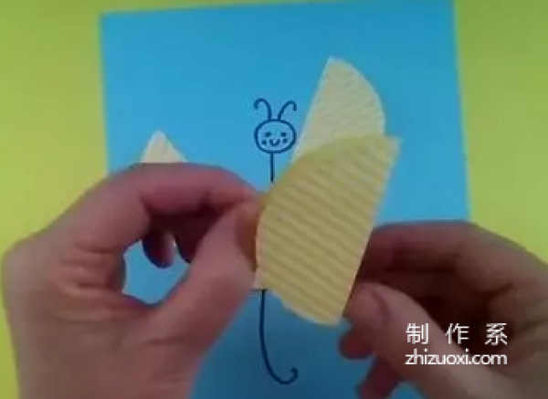 Simple DIY method for children to make butterfly patterns by hand