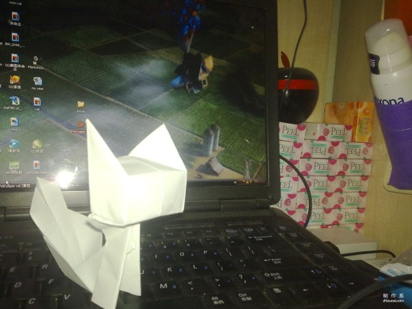 Three-dimensional 3D square cat handmade DIY origami detailed tutorial with real-life pictures