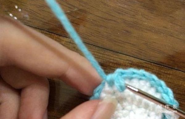 Wool knitting tutorial for couples little whale pendant jewelry