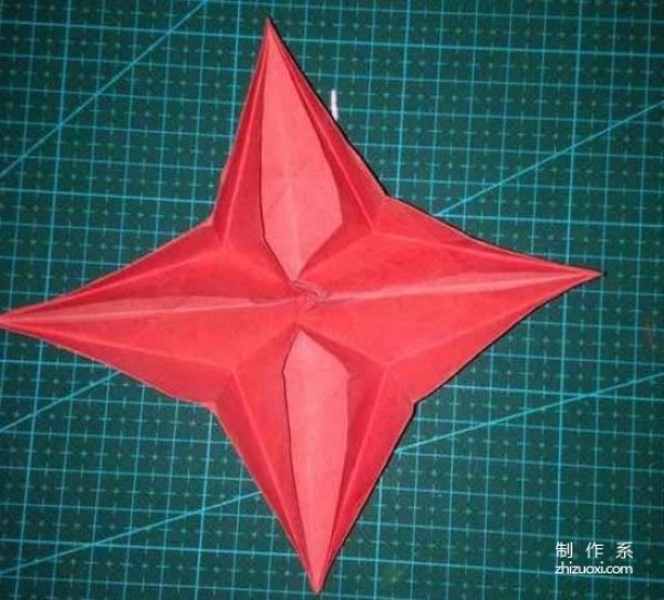 Illustrated tutorial on the origami method of folding paper into shining stars