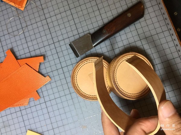 Tutorial on barrel-shaped leather goods and double-layer seaming