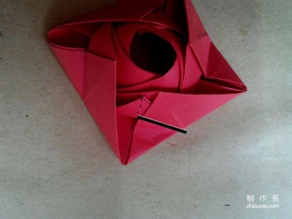 Illustration of DIY origami method of beautiful windmill rose flower