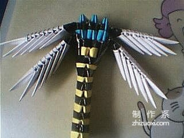 Triangle origami tutorial, how to make a triangle dragonfly