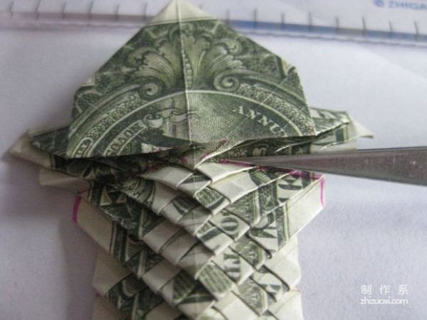 Detailed tutorial of dollar carp origami banknote real shot pictures