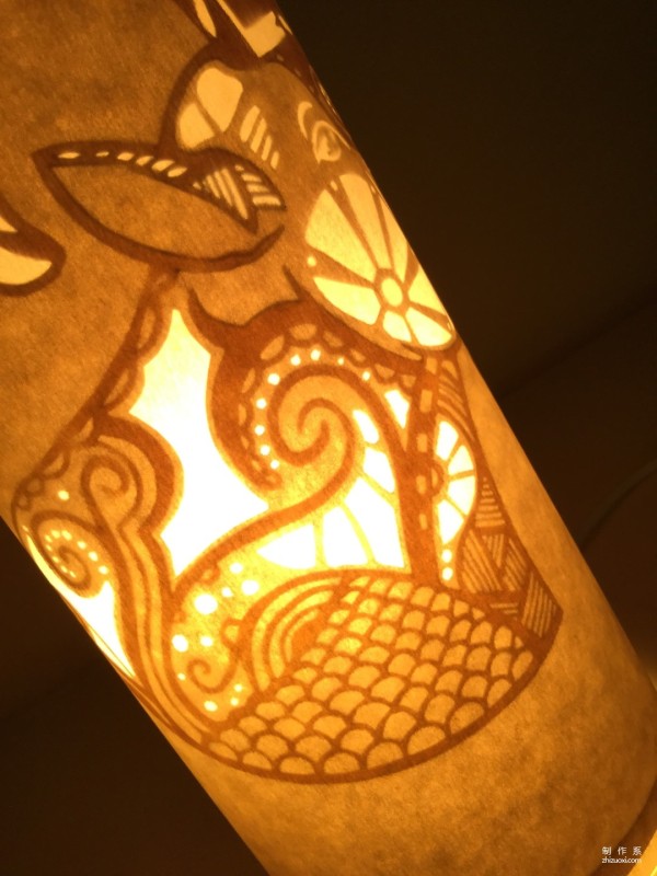 Tutorial on hand-carving pattern of paper-cut Capricorn handmade lampshade