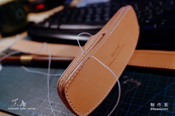 Koma sewing glasses case