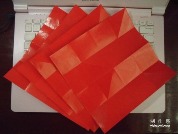 Teach you how to make a heart-shaped origami tutorial of a two-color kissing fish