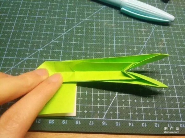 Origami sapling, a budding handmade origami making method