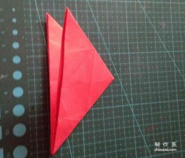 Illustrated tutorial on the origami method of folding paper into shining stars