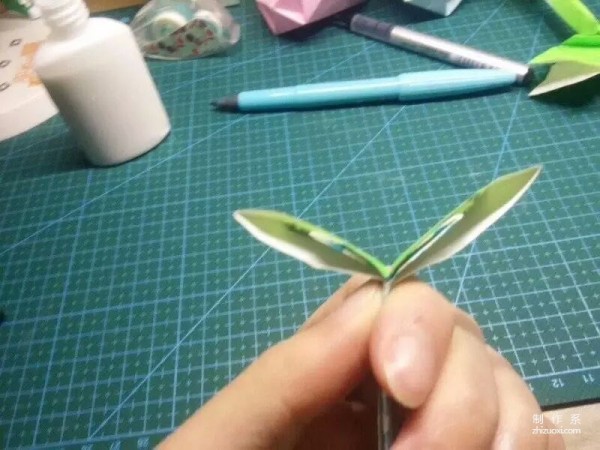 Origami sapling, a budding handmade origami making method