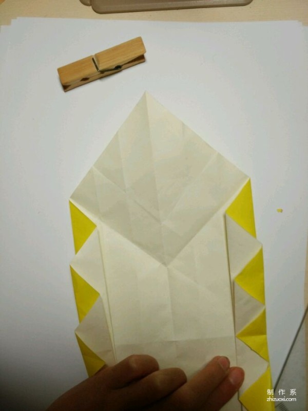 Origami tutorial for Lantern Festival and eating glutinous rice balls on the fifteenth day of the first lunar month.