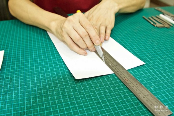 Basic production of paper patterns for handmade leather goods