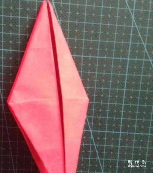 Illustrated tutorial on the origami method of folding paper into shining stars