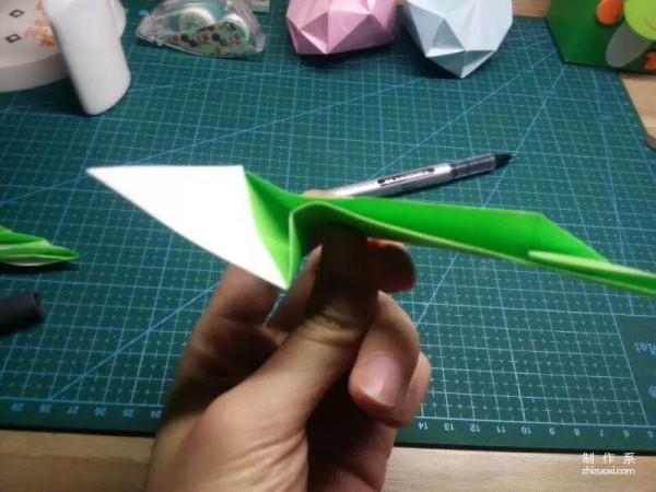 Origami sapling, a budding handmade origami making method