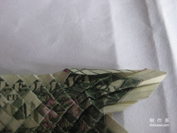 Detailed tutorial of dollar carp origami banknote real shot pictures