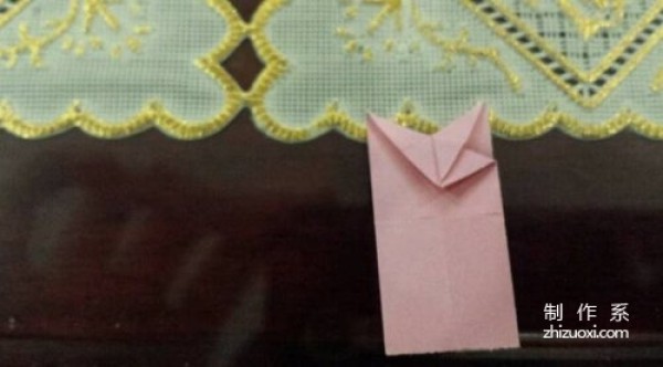 Simple cherry blossom origami DIY production tutorial illustration