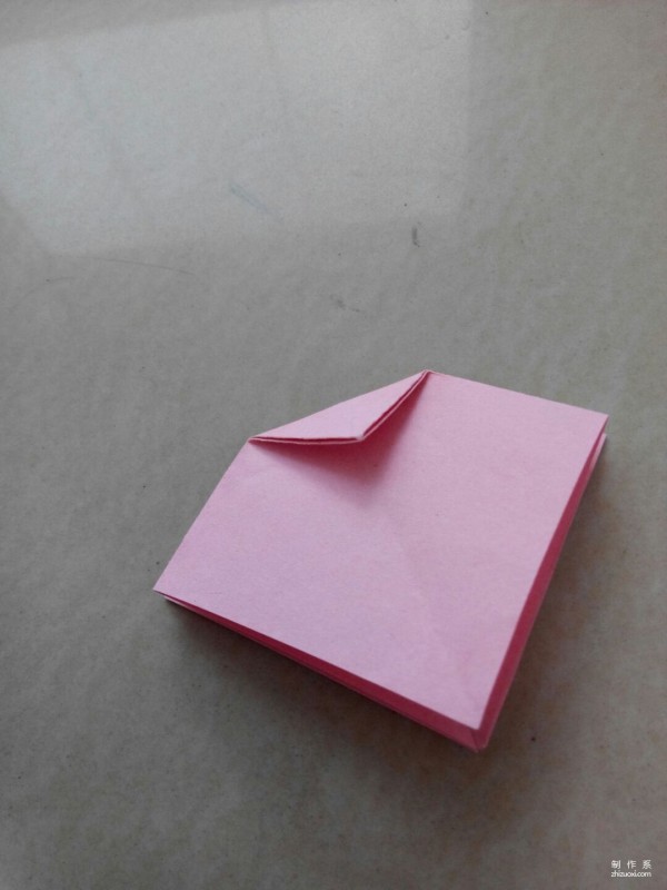 DIY origami illustrated tutorial for simple paper bows