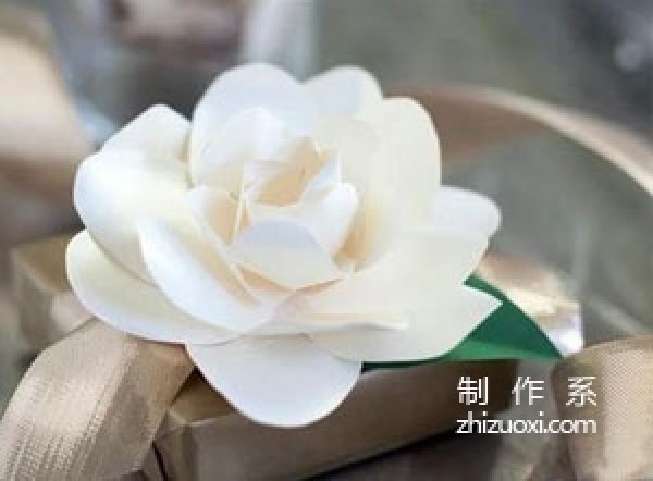 Tutorial on how to make super beautiful paper gardenia handmade flowers