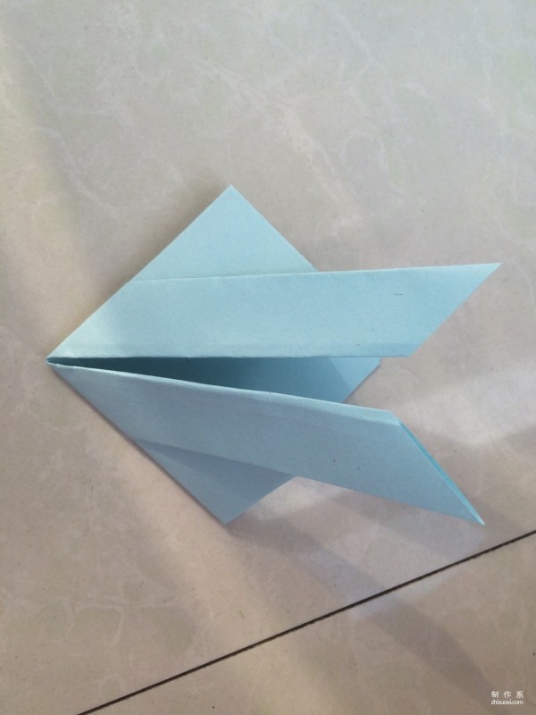 Very simple handmade origami method for making colored paper fish