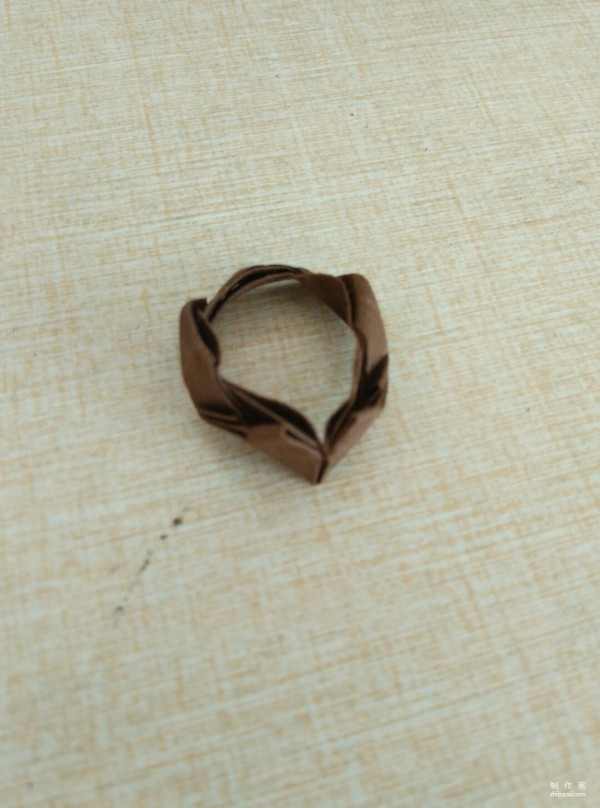 Simple origami tutorial for creative love rings